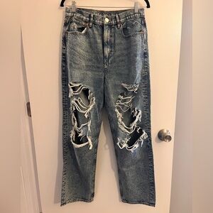 American Eagle Women’s baggy jeans